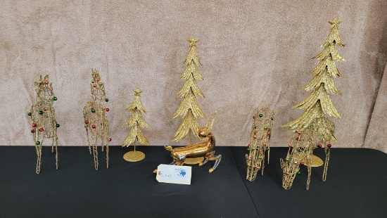 LOT OF 8PC GOLD CHRISTMAS DECOR