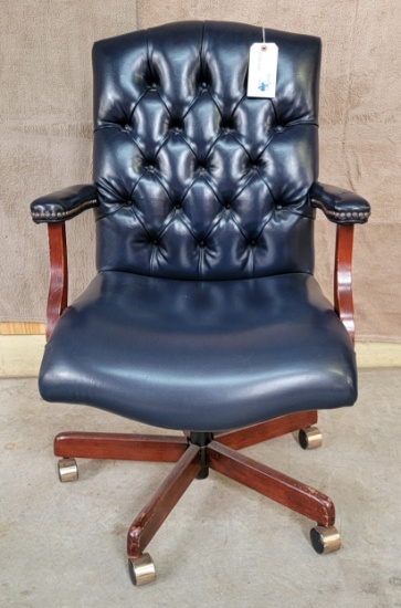BLUE LEATHER ROLLING EXECUTIVE CHAIR