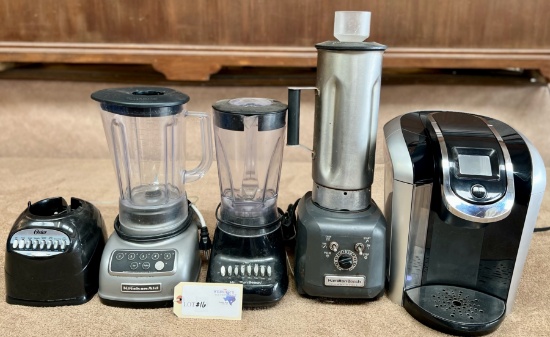 LOT OF BLENDERS AND COFFEE MAKER