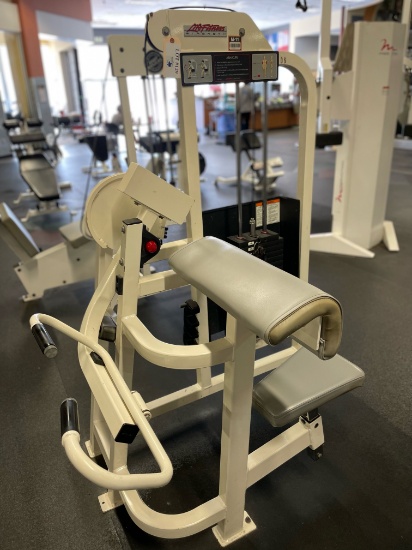 LIFE FITNESS STRENGTH ARM CURL MACHINE
