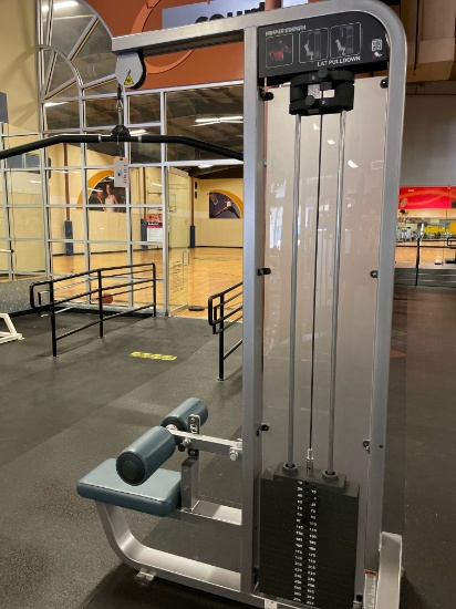 HAMMER STRENGTH LAT PULLDOWN