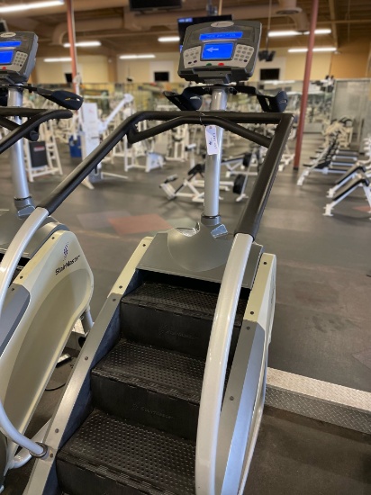 STAIR MASTER STAIR CLIMBER