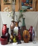 LARGE LOT OF VASES/HOME DÉCOR