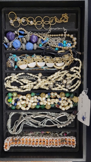TRAY OF FASHION NECKLACES
