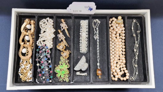 TRAY OF FASHION NECKLACES, HAIR CLIPS,  AND EARRINGS