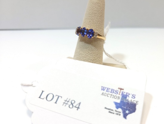18KT YELLOW GOLD TANZANITE AND DIAMOND RING