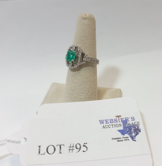 14KT WHITE GOLD 1.07CT EMERALD AND 0.56CTW DIAMOND RING WITH APPRAISAL