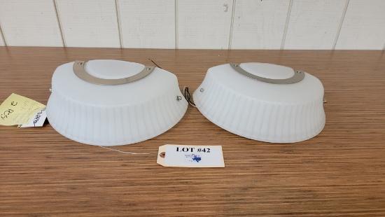 PAIR OF POCKET WHITE GLASS SCONCES