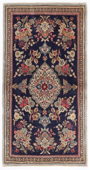 QUM WOOL RUG 2'7" X 5'0"