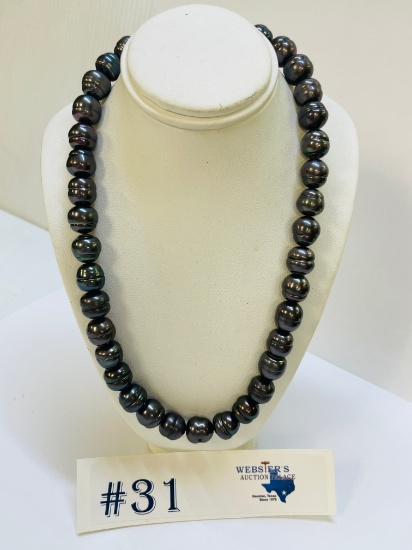 16" FRESHWATER BLACK PEARLS NECKLACE