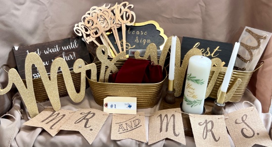 LOT OF NEW WEDDING DECORATIONS