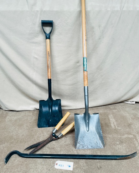 4PC YARD TOOLS AND LARGE CROW BAR