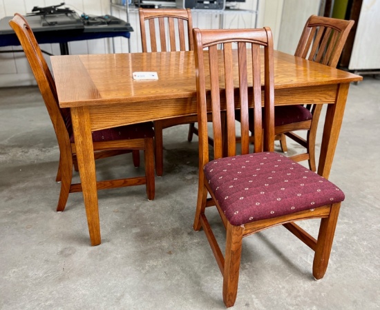 VINTAGE OAK TABLE WITH 4 CHAIRS