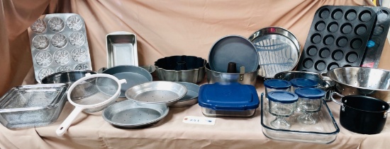 LARGE LOT OF BAKEWARE
