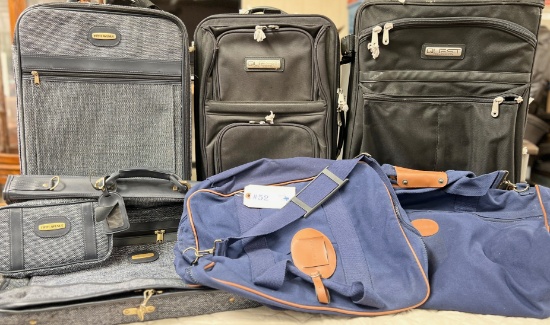 LOT OF LUGGAGE