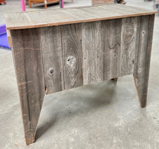ANTIQUE COOLER BOX
