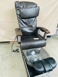 HUMAN TOUCH MASSAGING PEDICURE CHAIR WITH BOWL
