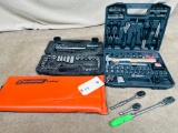 2 TOOL SETS AND COLDGON CUSHION