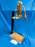 STANDING WINE BOTTLE OPENER