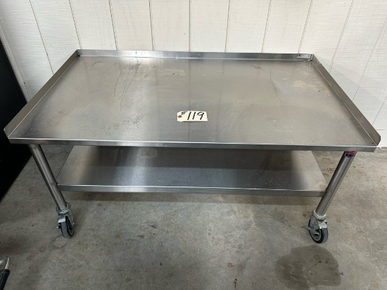STAINLESS ROLLING PREP TABLE