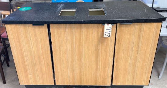 RECEPTACLE CABINET