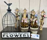 LOT OF WOOD AND METAL DECOR