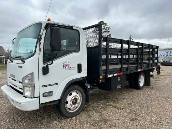 2015 ISUZU FLATBED W/ LIFT GATE