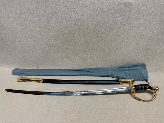 UNITED STATES MARINE SWORD & SHEATH W/ FELT COVER