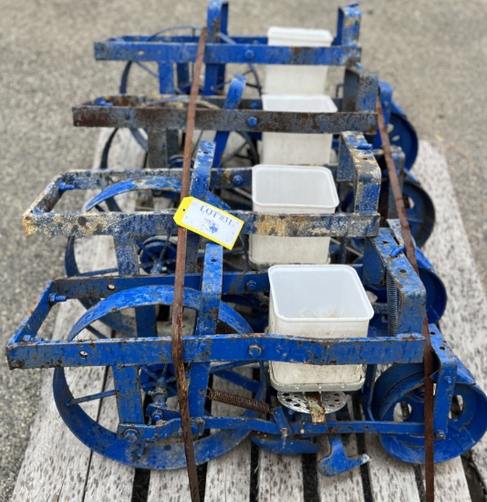 4 - PLOW SEEDERS