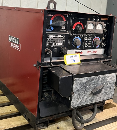 LINCOLN ELECTRIC DC-400 WELDER