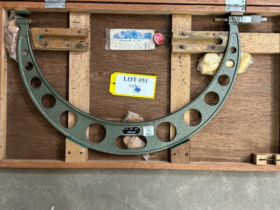 MITUTOYO 18" - 19"MICROMETER PRECISION MEASUREMENT