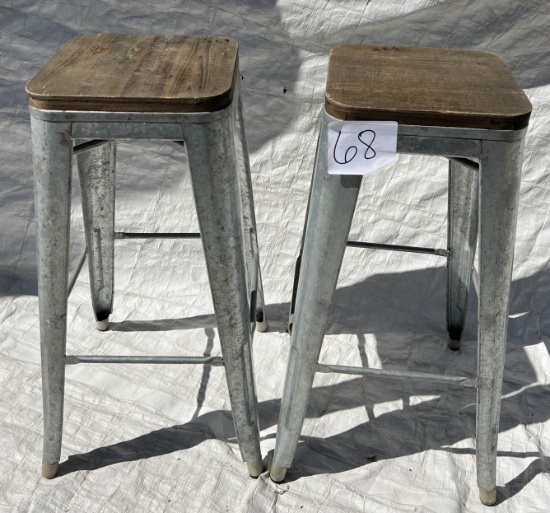 (2) BARSTOOLS