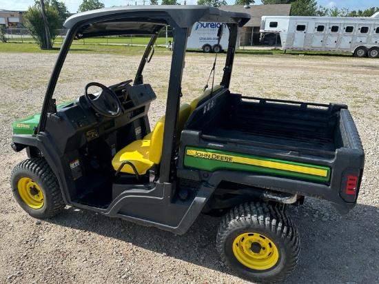 JOHN DEERE XUV 835E 4X4