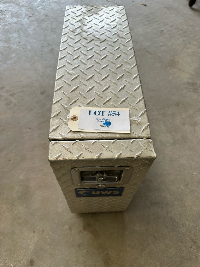 DIAMOND PLATE TRUCK STORAGE TOOL CASE