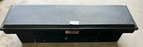 TRACTOR SUPPLY BLACK DIAMOND PLATE TRUCK TOOL BOX