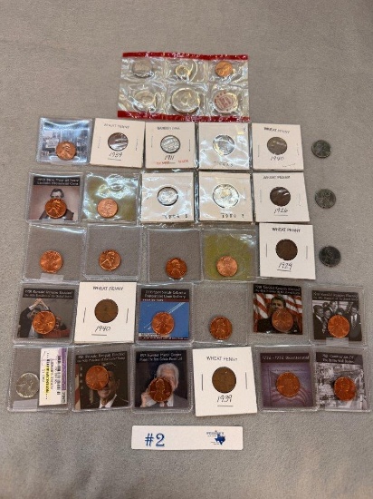 LARGE LOT OF PENNIES