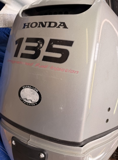 (2) HONDA 135HP 4-STROKE ENGINES W/ THROTTLE & IGNITION CABLES