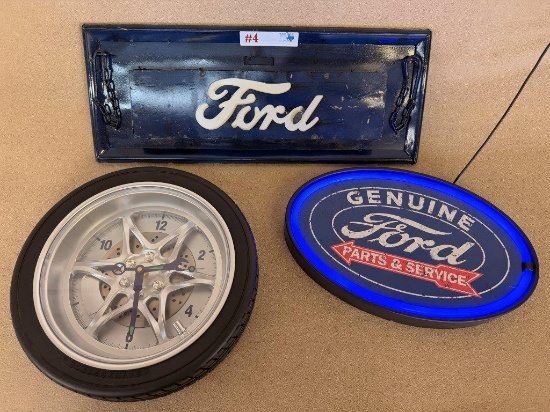 LOT OF FORD DÉCOR, CLOCK