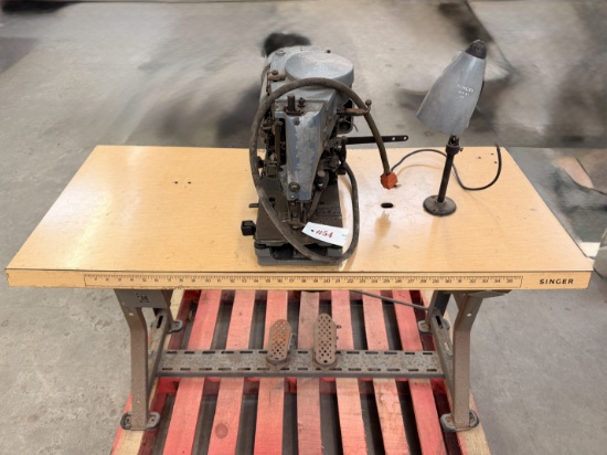 SINGER COMMERCIAL SEWING MACHINE