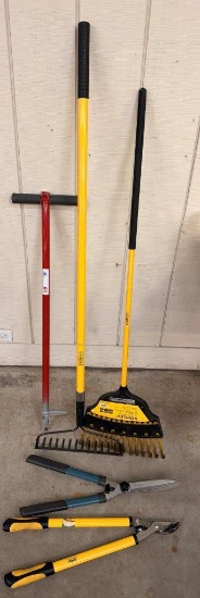 LOT OF YARD/LAWN TOOLS