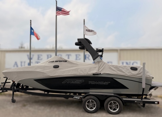 2023 TOMCAT SKI BOAT