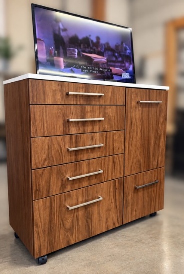 NEW - KAEMARK CUSTOM STYLING CART