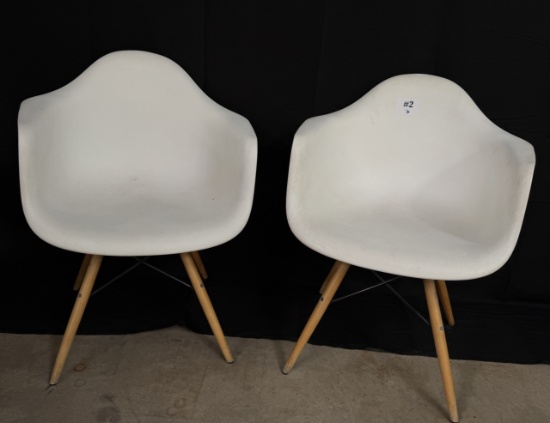 (2) White Molded Side Chairs