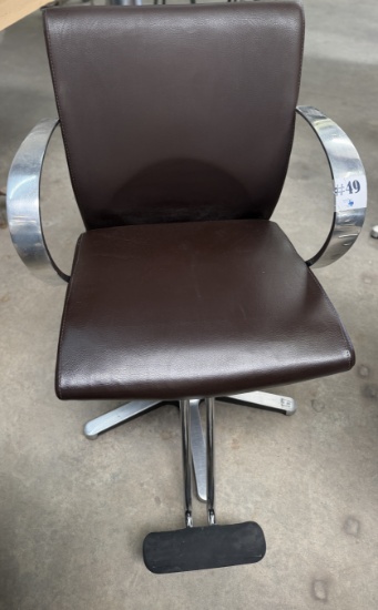 HYDRAULIC SALON CHAIR