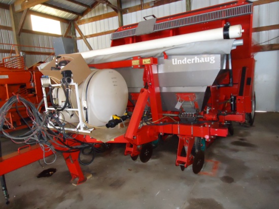 2009 Underhaug 4 row UP 3745 potato planter, dry fert, liquid chem, hyd. Lo