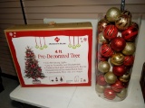 Christmas tree and bulbs