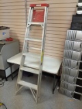 6 ft Aluminum step ladder