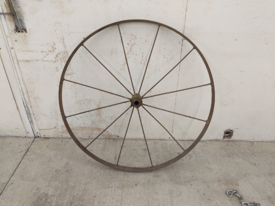 Metal wagon wheel