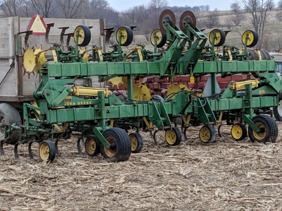 John Deere 85 Cultivator