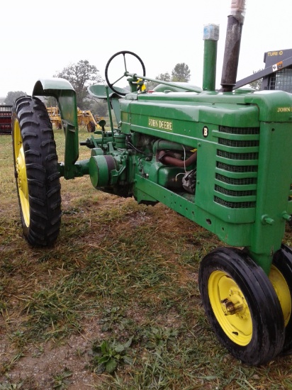 John Deere B